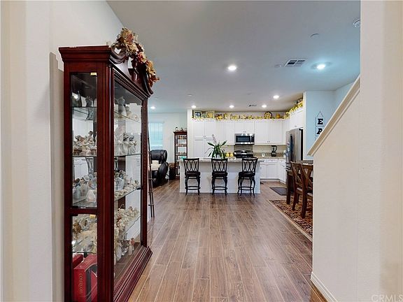 5th image of 3265 E Mount Rainier Dr