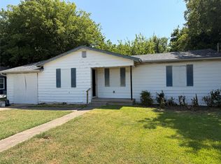 1305 N Brents Ave, Sherman, TX 75090