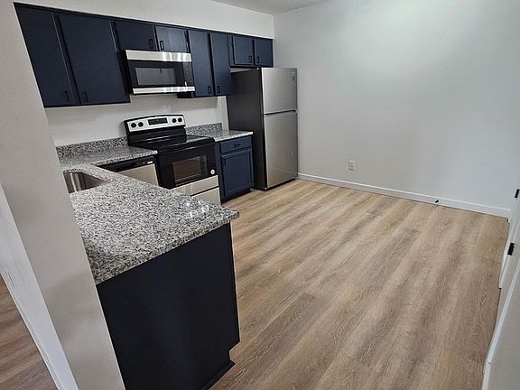 3rd image of 2101 Ottawa St #104-C