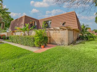 1206 12th Ln, Palm Beach Gardens, FL 33418