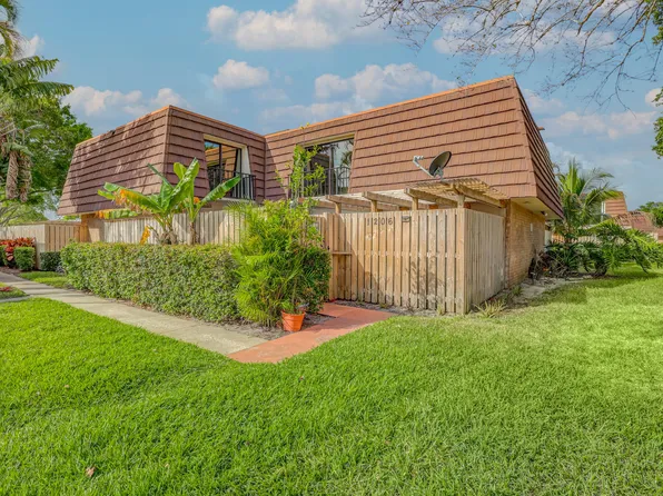 1206 12th Lane, Palm Beach Gardens, FL 33418