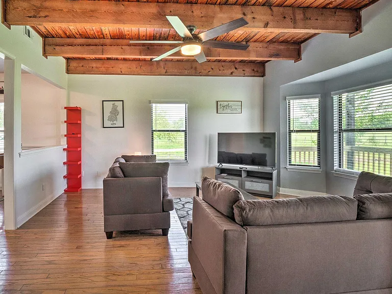 15805 Richards Dr — Photo 7