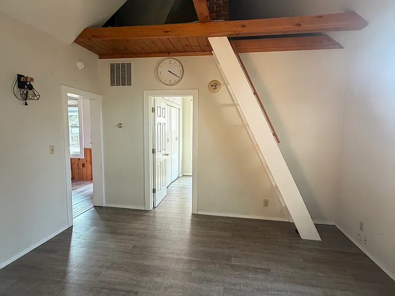 612 N Pacific St — Photo 13