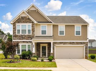 2425 Dog Leg Dr, Winston Salem, NC 27103