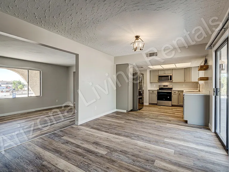 435 Flamingo Ln — Photo 9