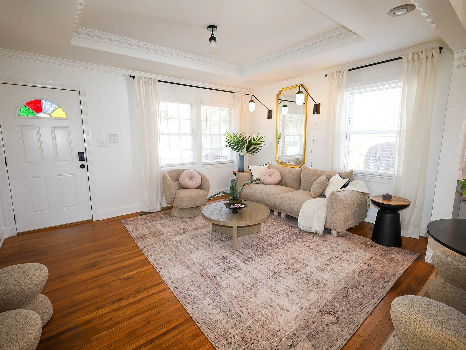2 bed, 800 sqft, $2,750 — Photo 3