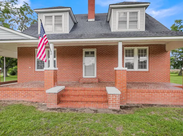 21 Broad Swamp Rd, Kingstree, SC 29556