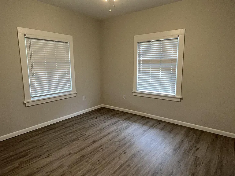 502 Crescent Ave — Photo 8
