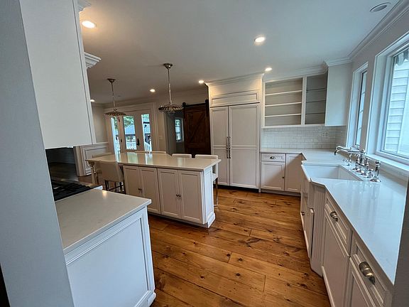 3rd image of 8 Park Ave APT 1