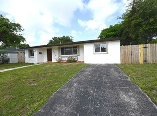 16320 SW 100th Ct, Miami, FL 33157