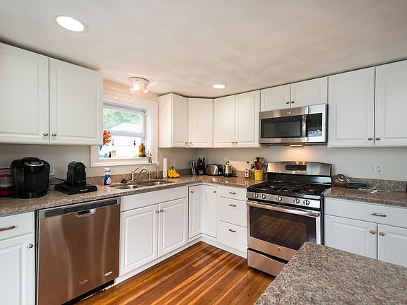 2nd image of 1170 Smithfield Ave