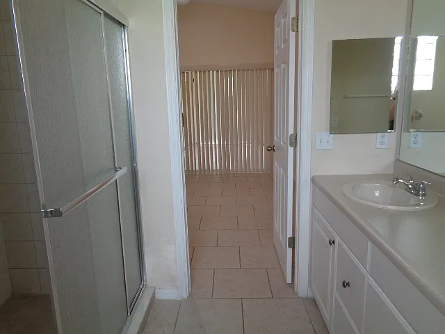 1206 SE 23rd Ter — Photo 9