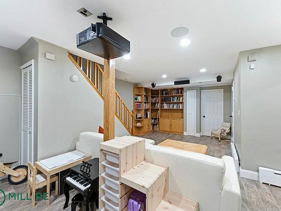 3rd image of 3236 46th St