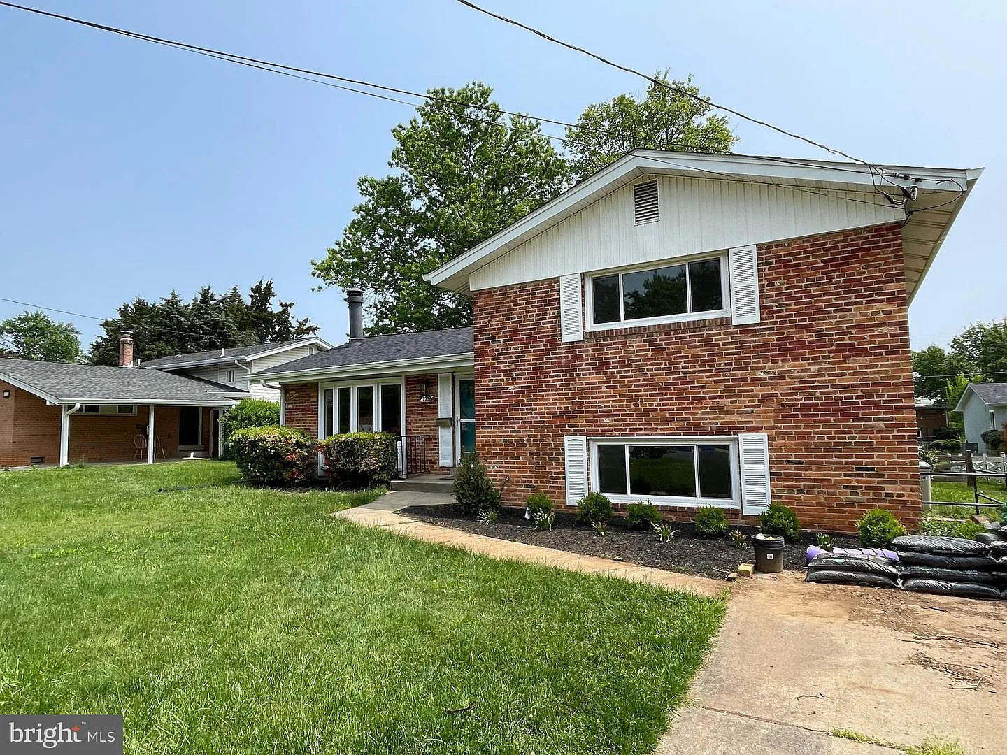 4 bed, 1335 sqft, $4,990 — Photo 4