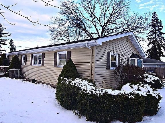 4th image of 2031 Elmwood St
