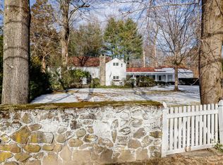 89 Buttonwood Ln, Darien, CT 06820