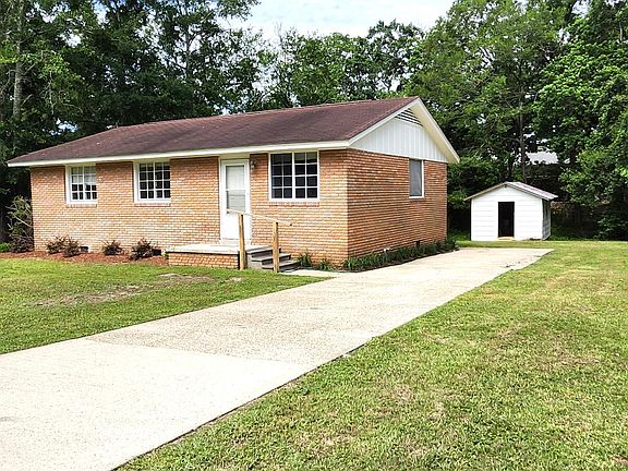 2nd image of 307 Live Oak St