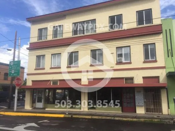 108 N 1st St APT 4, Silverton, OR 97381