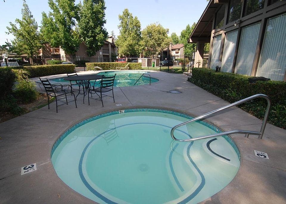 1st image of 5333 Primrose Dr APT 1B