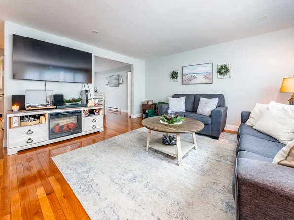 110 W Main Street #21, Hyannis, MA 02601