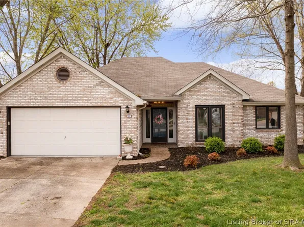 2101 Twinbrook Drive, Sellersburg, IN 47172