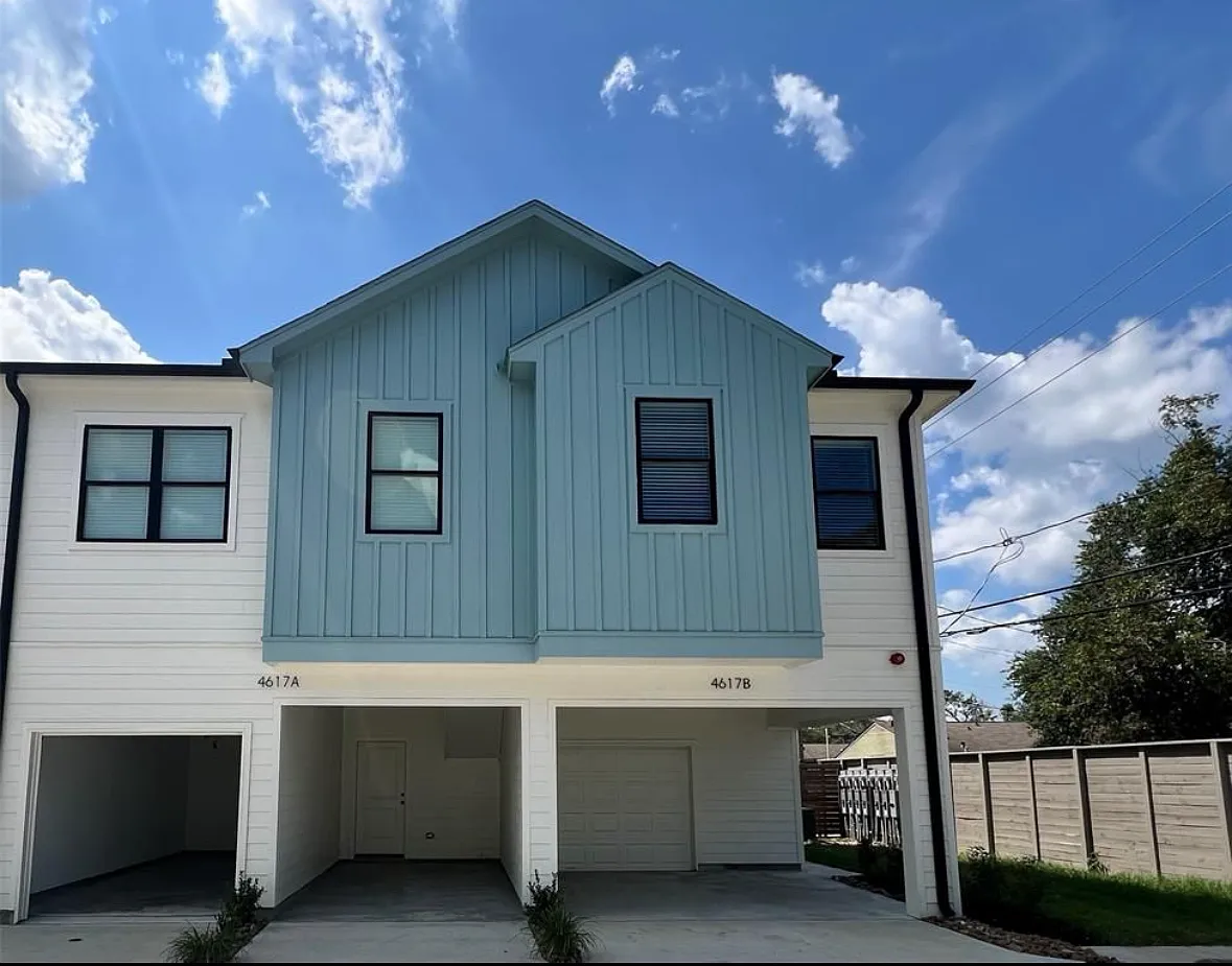 2 bed, 1100 sqft, $2,100 — Photo 1