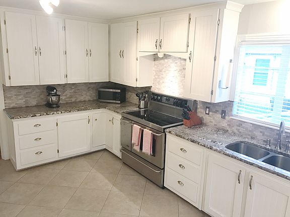 5th image of 1309 Hollis Dr