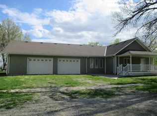 101 E Kansas Ave, White City, KS 66872