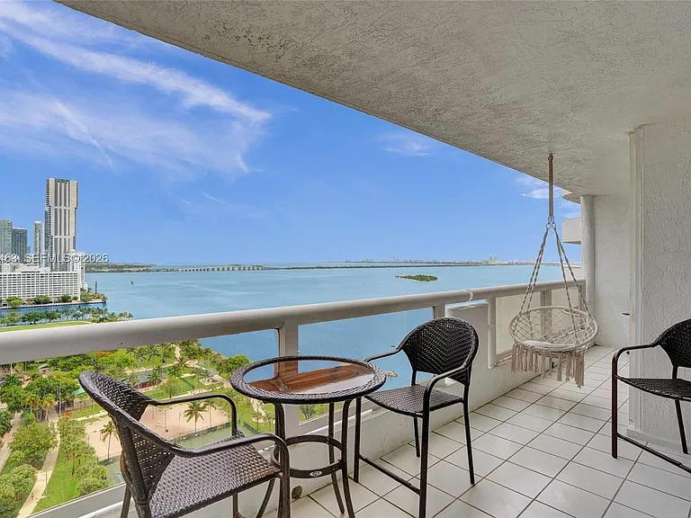 1717 N Bayshore Dr #A-2440 — Photo 1