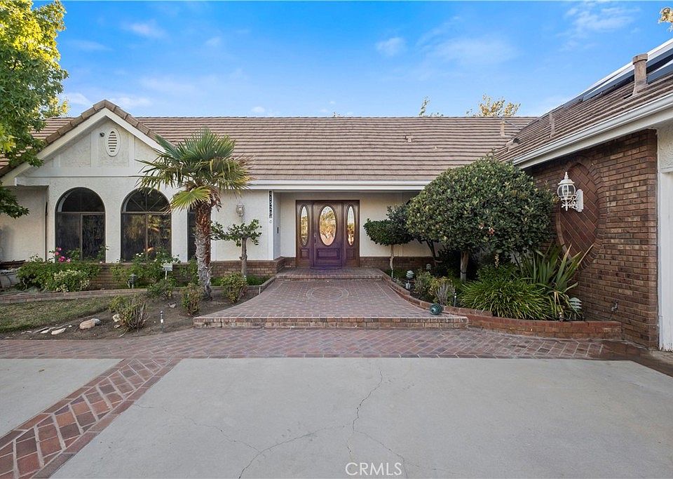1st image of 41529 Mission Dr