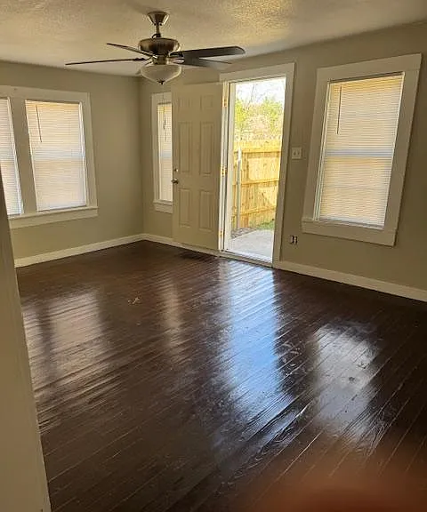 604 N Neal St — Photo 15