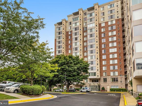 2nd image of 2726 Gallows Rd APT 417