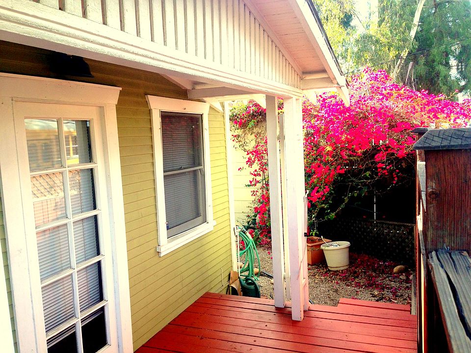 1st image of 3037 Redwood St
