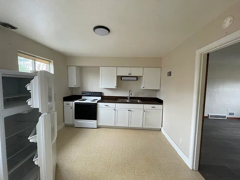 3004 Mirimar St #4 — Photo 6