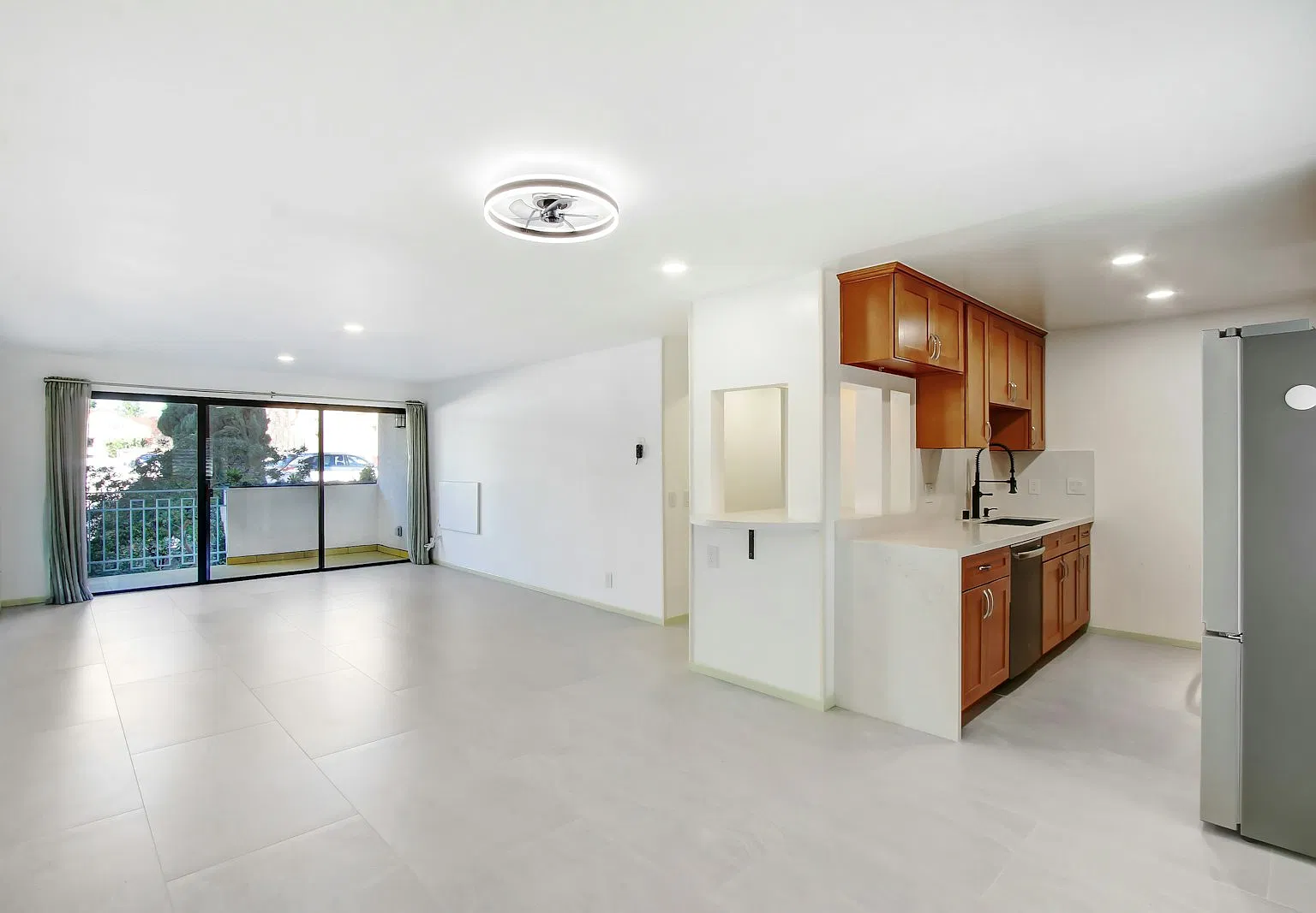 8338 Regents Rd — Photo 2