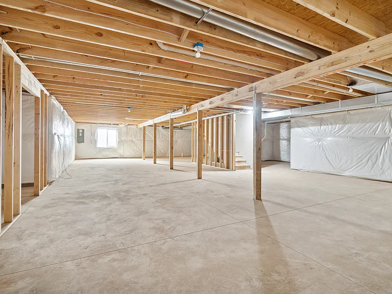 2655 Claremont Dr — Photo 8