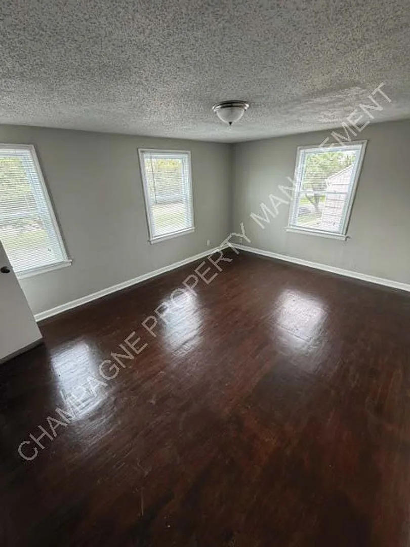 5411-5413 Swope Pkwy. — Photo 4