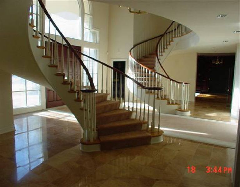 2nd image of 115 VISCHER FERRY Road