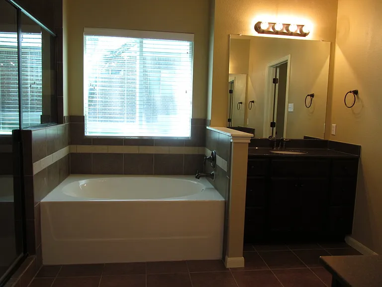 2515 Twin Ridge Ct — Photo 10