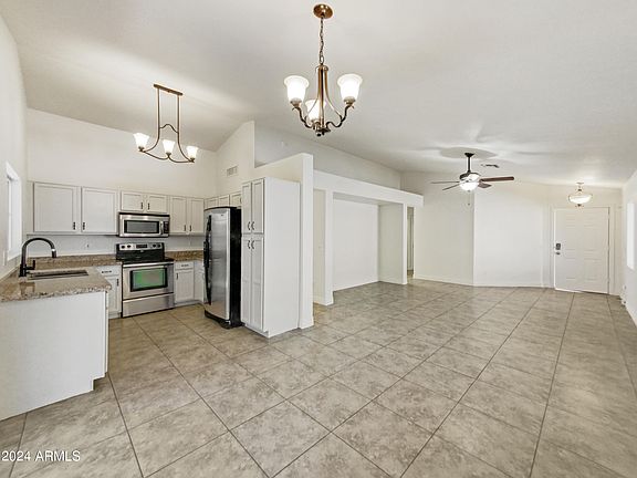 3rd image of 11527 E CONTESSA Street