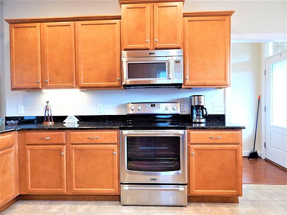 5th image of 225 Wynwood Cir NW