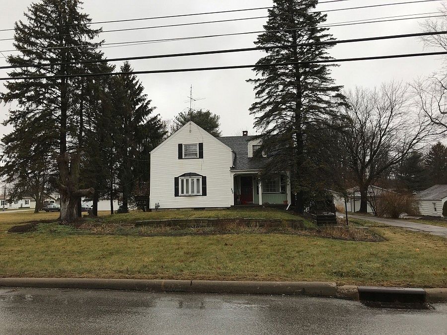 1st image of 646 E Main St