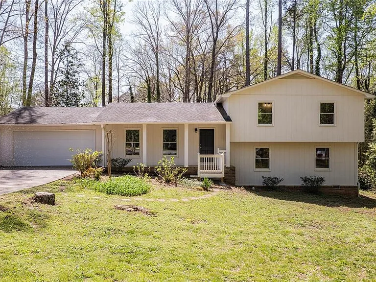 5360 Tall Oak Dr — Photo 1