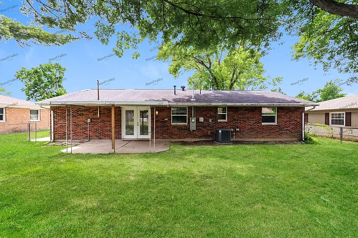 7160 Claybeck Dr — Photo 11