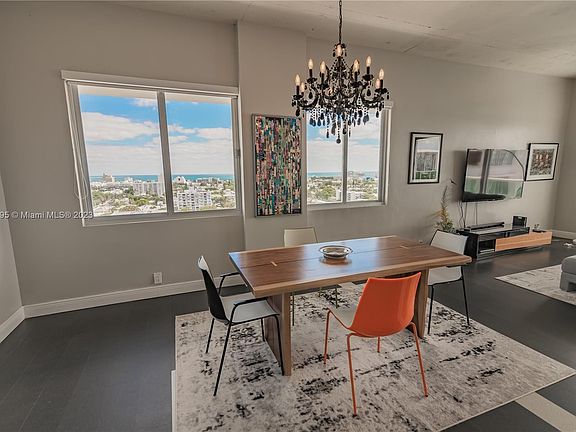 5th image of 1000 West Ave Penthouse 2