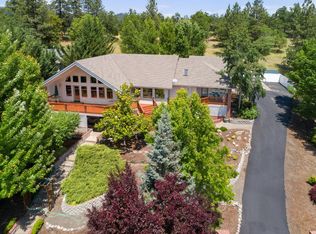 7461 Rogue River Dr, Shady Cove, OR 97539