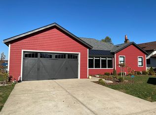 7701 S Indian Lake Dr, Vicksburg, MI 49097