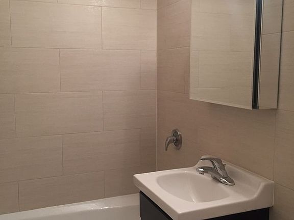 4th image of 35 Eastern Pkwy APT 2L