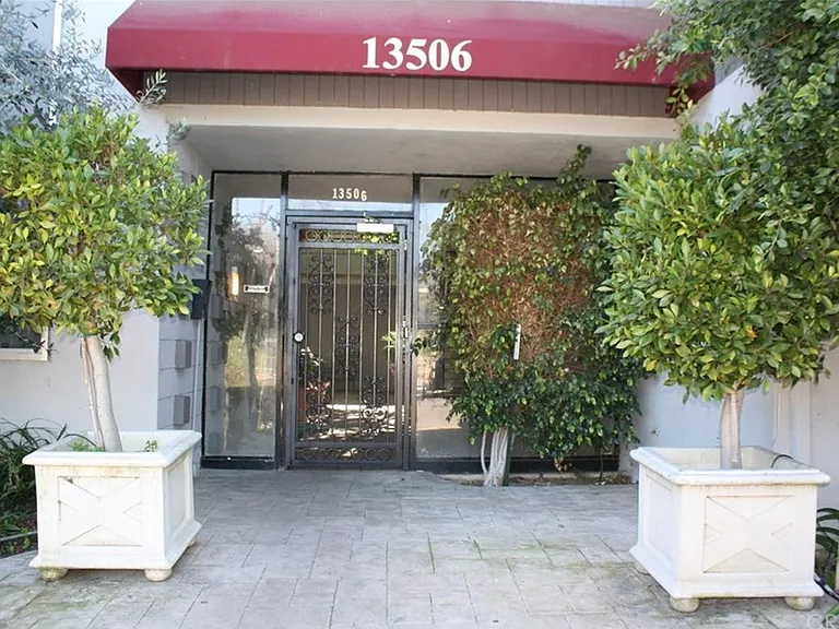 13506 Rye St — Photo 1