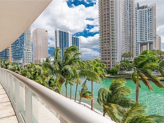 4th image of 465 Brickell Avenue #Bay 419